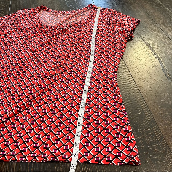 Worthington | Red diamond shape prints shortsleeve top - Picture 7 of 8